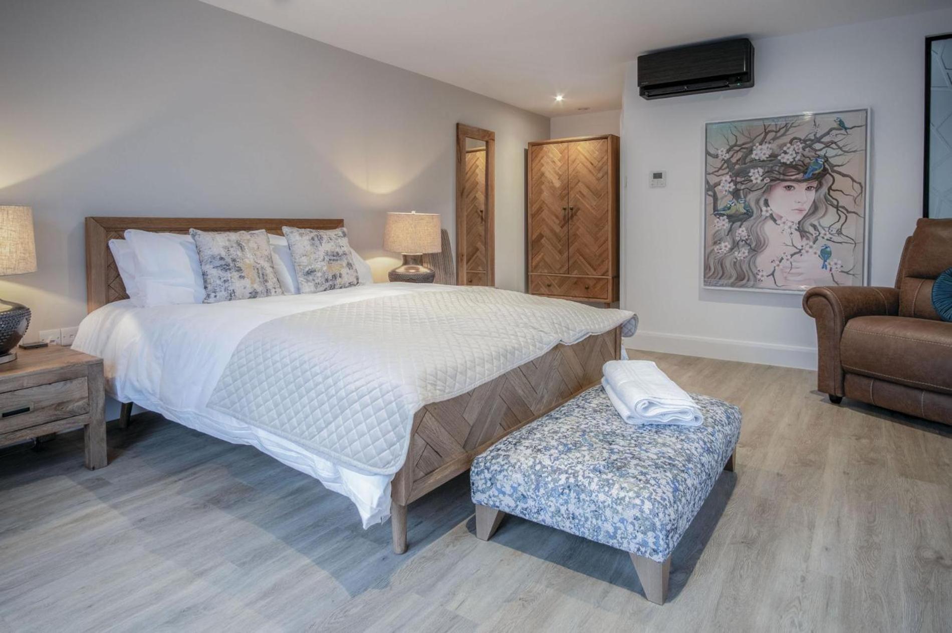 Suite 1 - Sleeping Giant Hotel - Pen Y Cae Inn ブレコン エクステリア 写真